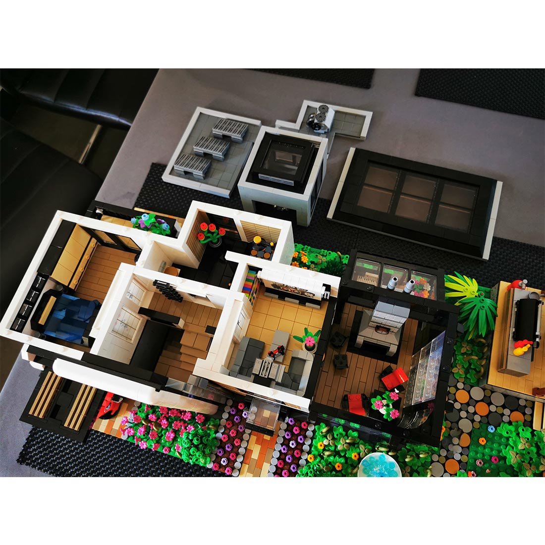 MOC - 151755 The Glass House - LesDiy - Klemmbausteine