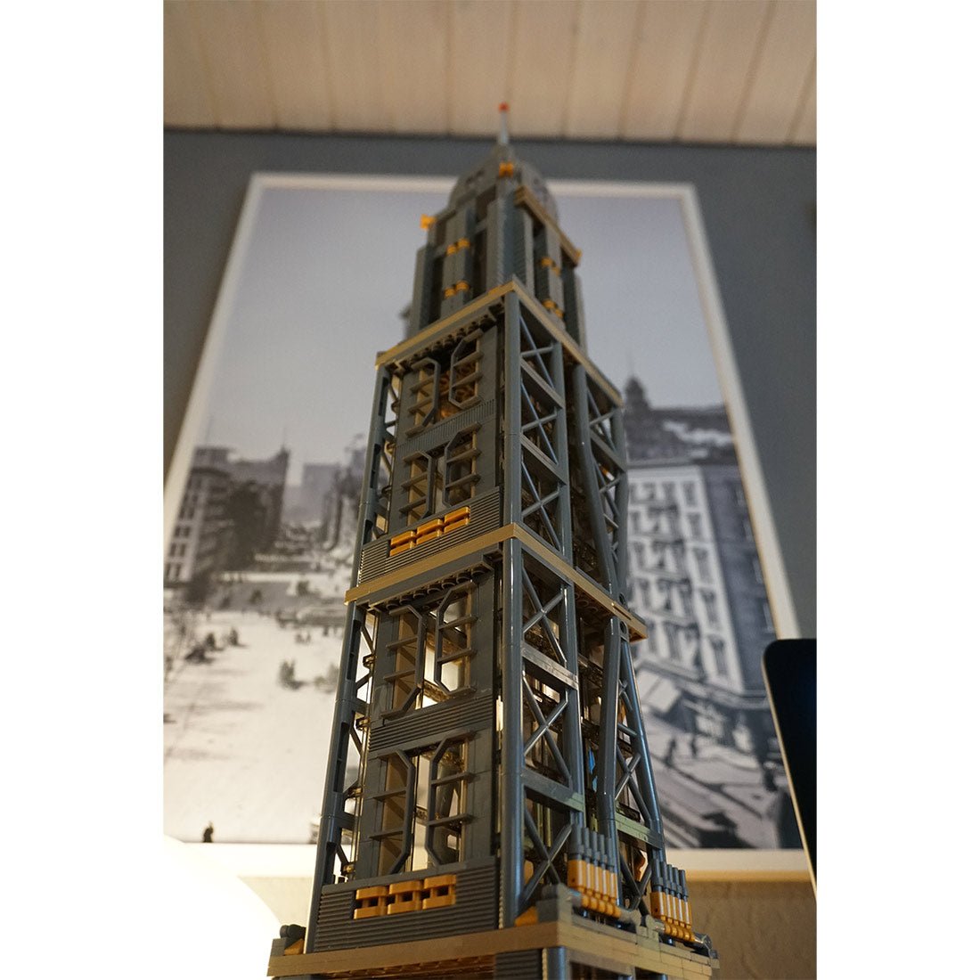 MOC - 214484 The Zenolith Building Klemmbausteine - LesDiy - Klemmbausteine