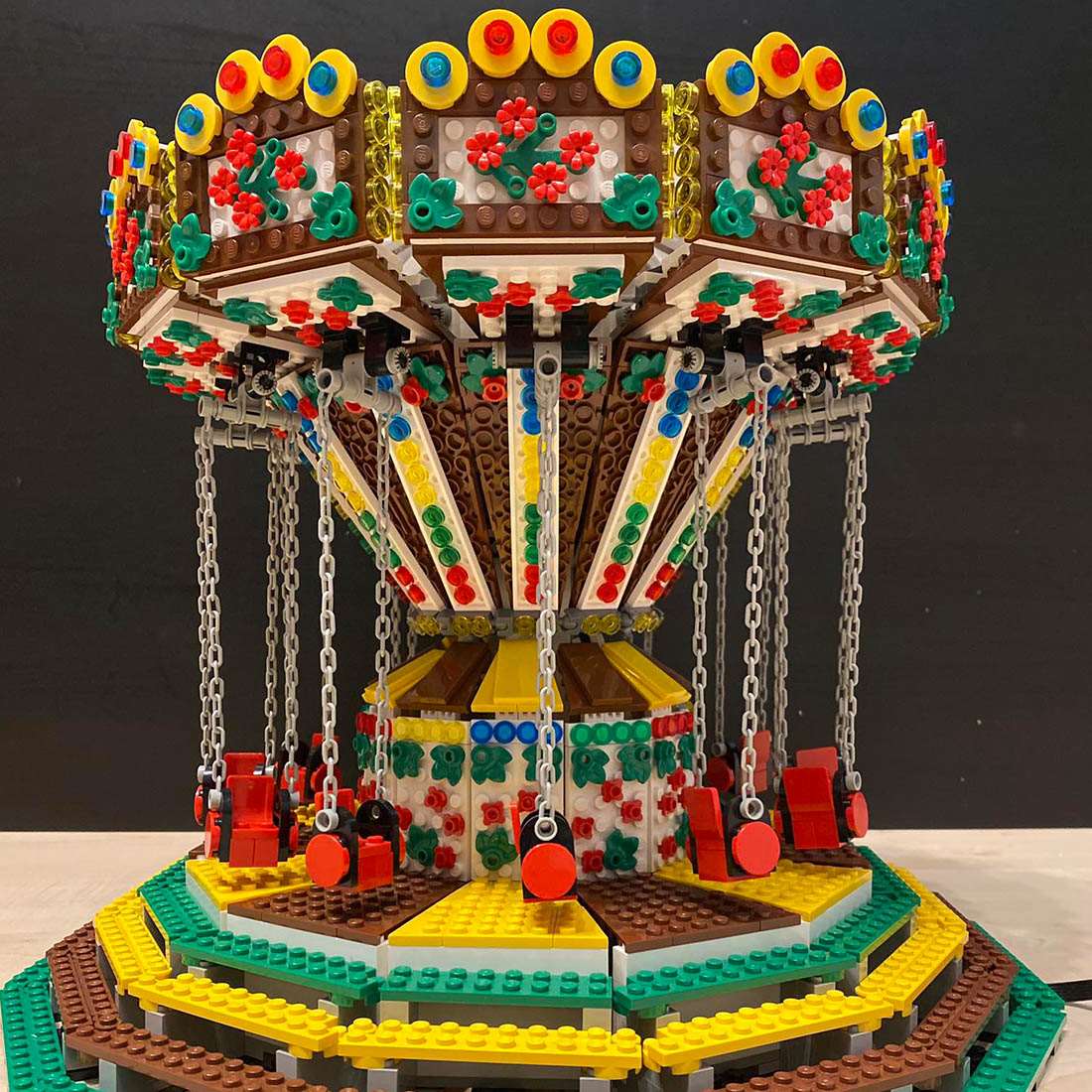 MOC Chained Carousel Klemmbausteine - LesDiy - Klemmbausteine