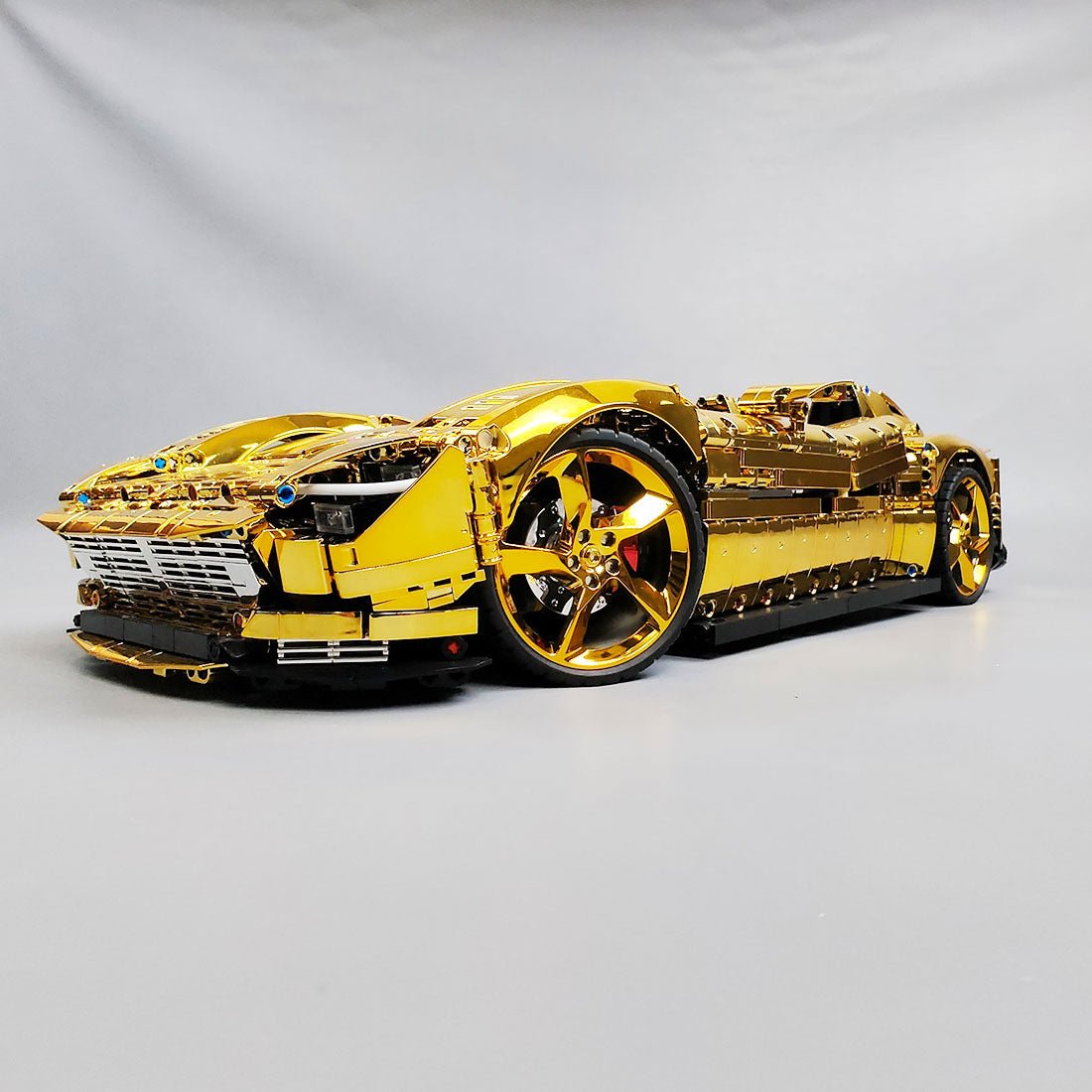 SP - 2 Rennwagen im Maßstab 1/8, galvanisch verchromt und goldfarben Klemmbausteine - LesDiy - Klemmbausteine